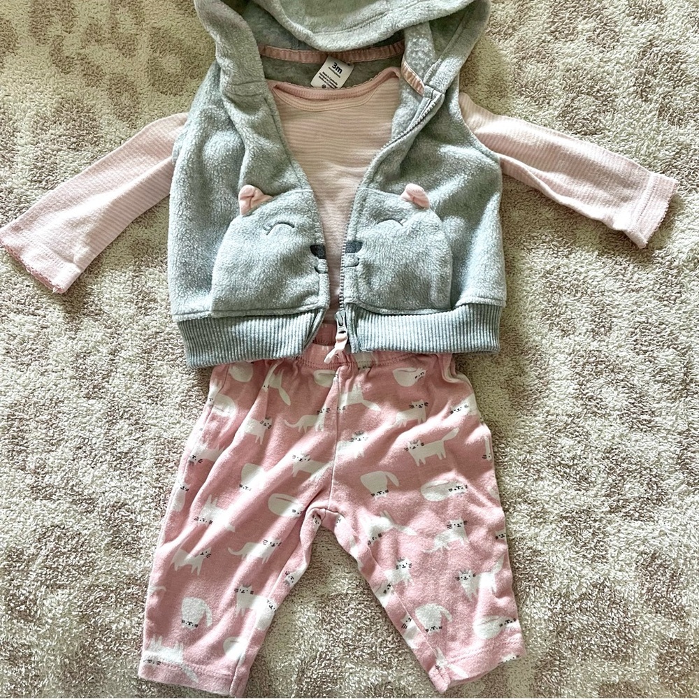 Carter’s matching set baby girl 3 months, kitty cat vest, long sleeve, pants